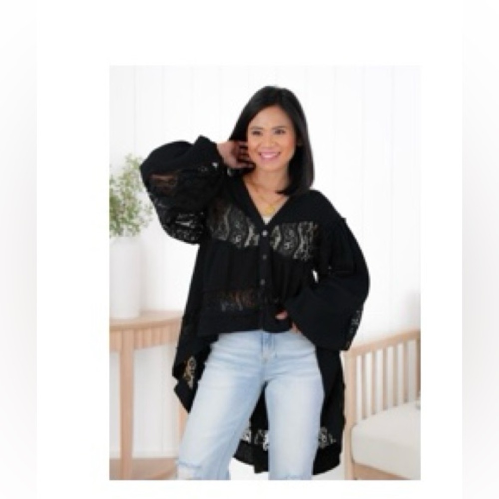 POL high low gauze and floral lace button down